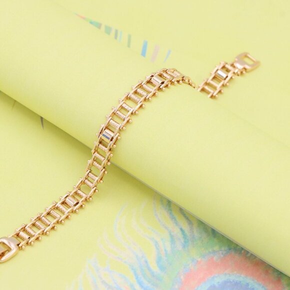 "Rose Gold Textured Link Chain Bracelet in Premium Brass Finish, XPBL0998 - Picture 3 of 13